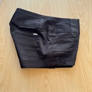 Guess Black Low-Waist Tailored Women’s Shorts SIZE 26 which is SIZE 2 - 4